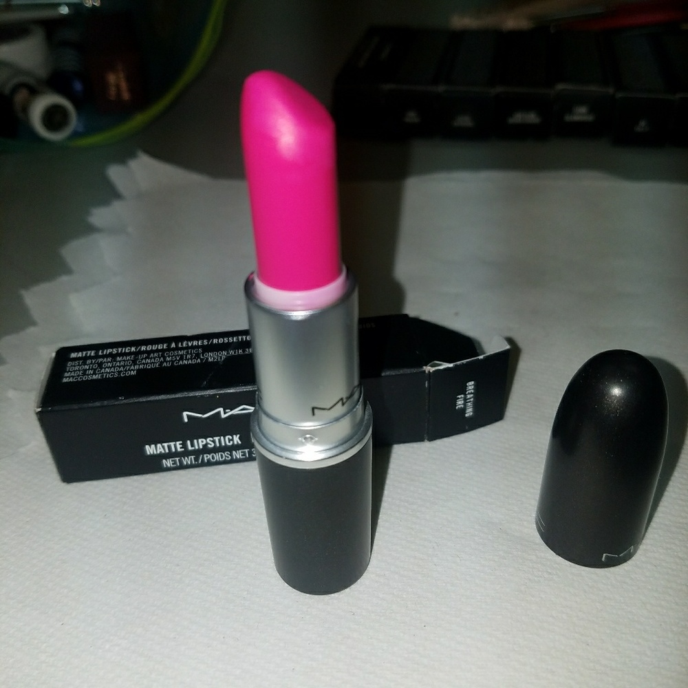 Mac lipstick Breathing Fire